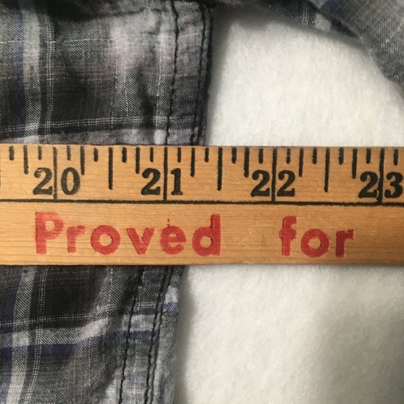 Roar Button Up Embroidered Long Sleeve Stiped Plaid Shirt Mens Medium Casual - Picture 5 of 12